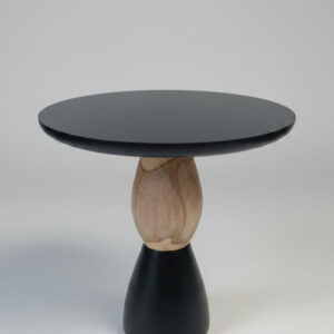 Table Mushroom Sculpture Massivholz handgefertigt Walnuss  Esche lackiert